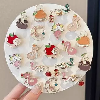 Год Милая змея Брошь Металлический Значок Мультяшная Брошь Сумки Одежда Аксессуары