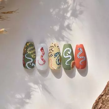 Год Реалистичные Красочные Мультфильм Змея Украшения Для Ногтей Наклейки Самоклеящиеся Украшения Для Ногтей Любители Нейл-Арта 1Pcs