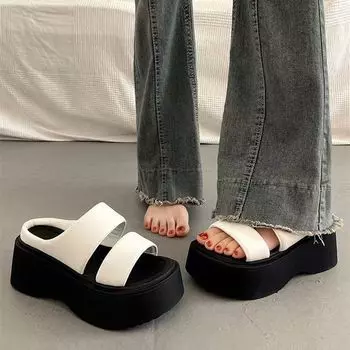 Going out fashionable heightening thick-bottomed beach sandals French high-end slippers women s summer outer wear with skirt 2024 new 35