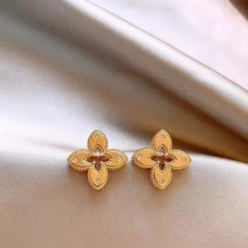 Gold Clover Earrings Women 2025 New Arrival Best Selling Fancy Accessible Luxury Stud Earrings Refined Grace Generous Earrings Golden Clover Stud Earrings