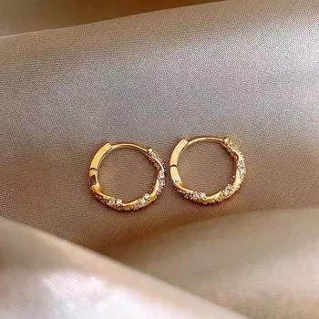 Gold Parallel Wire Finely Inlaid Stud Earrings Women s Exquisite Petite Earrings 2025 New Arrival Best Selling Fancy Accessible Luxury Earrings Summer Small golden ear ring