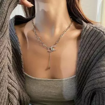 Golicc Sweet Cool Necklace Accessory Women s Necklace 2025 New Ornament Fancy Light Luxury Minority Clavicle Chain Sweet Cool Sexy (Trendy)