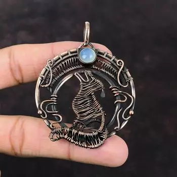 Голубой халцедоновый кулон, обернутый медной проволокой, кулон ручной работы, медные украшения, красивая подвеска в виде собаки, подвеска из драгоценного камня, подарок на годовщину