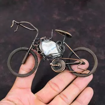 Голубой шеелитовый кулон, обернутый медной проволокой, подвеска из драгоценного камня ручной работы, красивый кулон в виде цикла, обернутый медной проволокой, ювелирное украшение, подарок для женщин