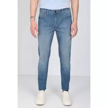 Голубые мужские джинсы прямого кроя