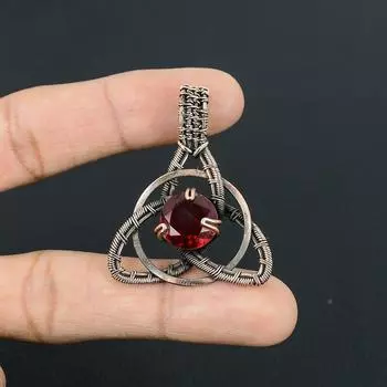 Гранатовый драгоценный камень ручной работы из чистой медной проволоки, обернутый удивительным ювелирным браслетом 2.56 Inches красный