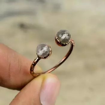 Граненое кольцо из розового кварца Медное кольцо гальванопластики Регулируемое кольцо Кольцо ручной работы Медные украшения Кольцо с драгоценным камнем для подарка Ювелирные изделия гальванопластикой