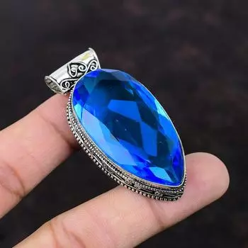 Граненый швейцарский синий топаз. Винтажный кулон ручной работы. Антикварные ювелирные изделия. Подвеска из стерлингового серебра 925 пробы. Подвеска из настоящего драгоценного камня. Подарок на помолвку.
