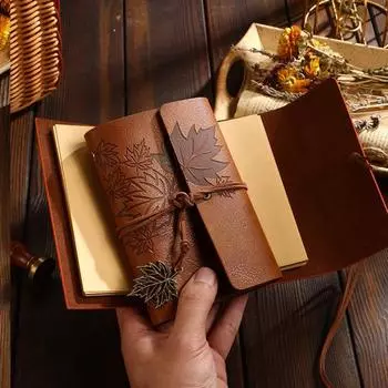 Гравировка из искусственной кожи Книга рецептов Ручной работы Журнал Блокнот Водонепроницаемый Кленовый Лист Печать A красный