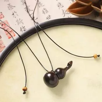 Green sandalwood gourd pendant, long necklace, niche design, black sandalwood sweater chain, simple accessories for women