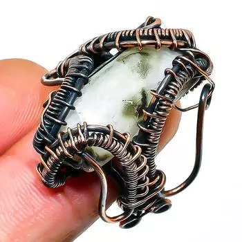 Ювелирное кольцо ручной работы из медной проволоки с зеленым турмалином, размер 9