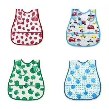 Грязеотталкивающий водонепроницаемый нагрудник с карманами для мальчиков и девочек - с мелкими принтами клубники и машин - легко чистится и идеально подходит для