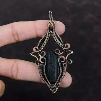 Грубый кулон с черным турмалином, кулон, завернутый в медную проволоку, медные украшения ручной работы, стильный кулон, обертка из проволоки, ювелирные изделия из драгоценных камней, подарок для нее