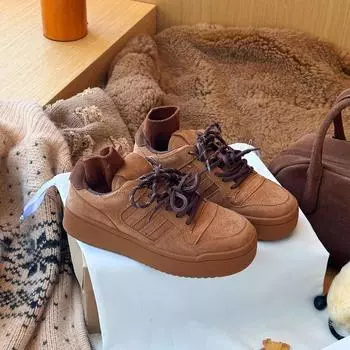 Gu Yunshu velvet little white shoes board shoes women s 2024 autumn and winter new thick-soled height increase small women s sports shoes women s tide 35