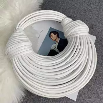 Гуанчжоуская трансграничная тканая сумка: Уникальный дизайн узловатой проволоки для рамена с универсальным стилем подмышек