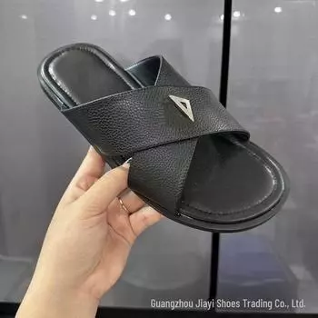 Guangzhou Men s High-End Genuine Leather European Flip Flops Size 39