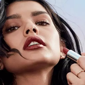 Губная помада Maybelline Color Sensational Satin Lipstick 233 Pink Pose