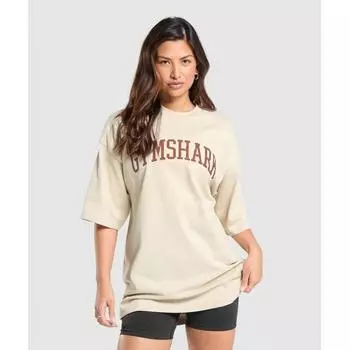 GYMSHARK GFX Университетская футболка оверсайз цвета экрю, белая B1C6P WCC9