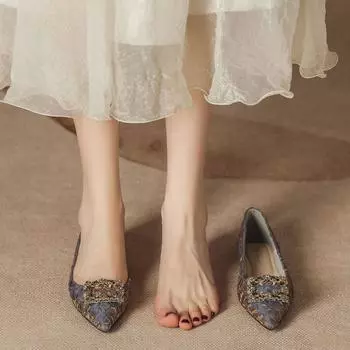 H567-5 Galaxy горный хрусталь плоская подошва женские туфли постепенно меняют атласную плиссированную поверхность заостренные женские туфли маленькие ароматные ветер мелкий рот 35 чёрный