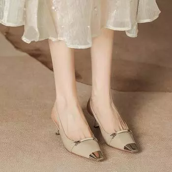 H6883-1 телесного цвета лакированная кожа поверхность маленькая квадратная головка высокий каблук босоножки женские полумешок головка железная головка тонкий каблук пустые новые женские туфли 34 чёрный