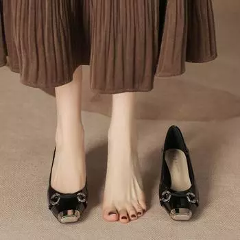 H986-3 туфли из лакированной кожи со стальной головкой, детские, ранняя весна, новые, женские туфли Huizhou, с подкладкой из овчины, на низком каблуке, на высоком каблуке, с металлической пряжкой 34 чёрный