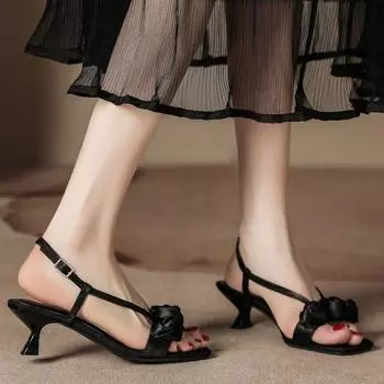 H 2587-12 three flowers spring and summer sandals women s square head thin heel ethnic style high heel sandals with skirt shoes women 34 чёрный