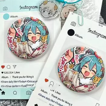 Хацунэ Мику, новогодний стиль, значок 58 мм.