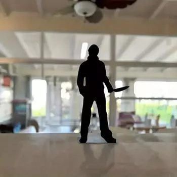 Хэллоуинские настольные теневые фигурки - жуткие украшения для садовой вечеринки - персонажи фильмов ужасов - идеальный декор на Хэллоуин светло-серый