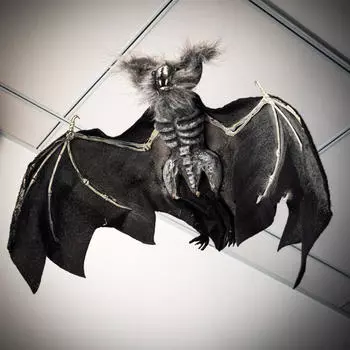 Halloween Hanging 3D Creepy Scary Props Versatile Horror Decoration Flying Spooky for Black M