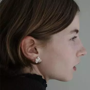 Han Dai ins small whole body 925 silver bow pearl beaded stud earrings women s niche design earrings