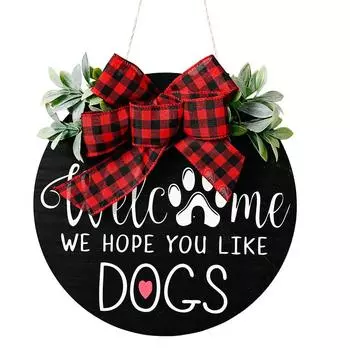 Handcrafted Stunning Wooden Dog Plaque With Classic Bow And Leafy Wreath For Decor Charming RedBlack Plaid