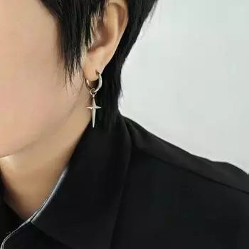 Handsome Four Eight-Pointed Stars Pendant Earrings Female Black Cross Stud Earrings Male Elegant Unique Punk Titanium Steel Ear Clips Trendy Single silver ear clip (no ear hole)
