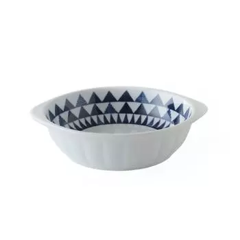 Hasami ware gratin dish with small W 17cm xD 14cm xH 355cc / handle, bowl, triangle, approx. 4.2cm