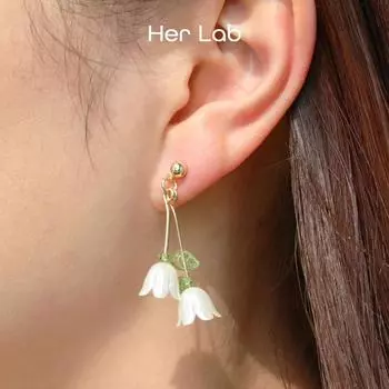 Her Lab | изысканные серьги-тюльпаны | белые жемчужные серьги-подвески | элегантные женские аксессуары