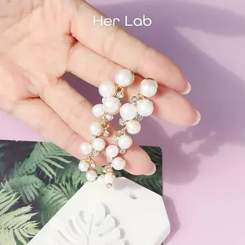 Her Lab Joyas | Серьги-подвески из акрила и белого жемчуга