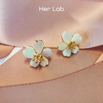 Her Lab | Серьги-гвоздики с натуральными ракушками и цветами | милые простые серьги для девочек | элегантные женские аксессуары | набор шкатулок для украшений