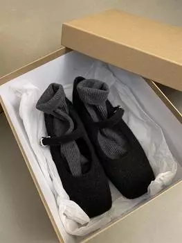 High-end fluffy cotton shoes autumn and winter new flat-bottomed light-mouth single shoes retro temperament Mary Jane shoes 35