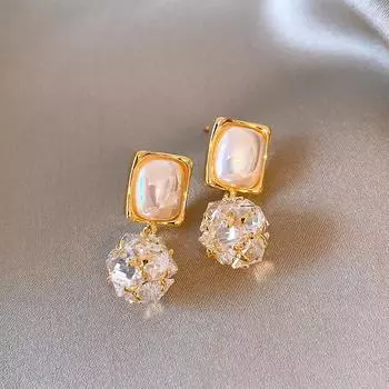 High-end Geometric Shell Zircon Square Earrings