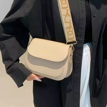 Высококачественная нишевая сумка женская 2024 новая модная широкополосная сумка-мессенджер женская иностранная универсальная сумка-седло через плечо чёрный