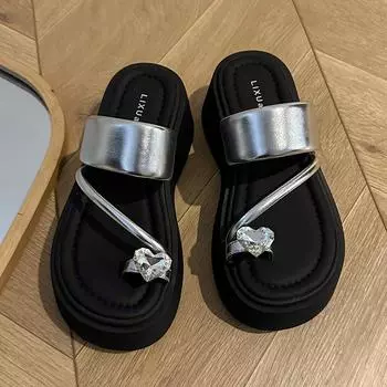 High-end silver rhinestone toe slippers women s summer wear new small height-increasing platform beach shoes 35 серебряный