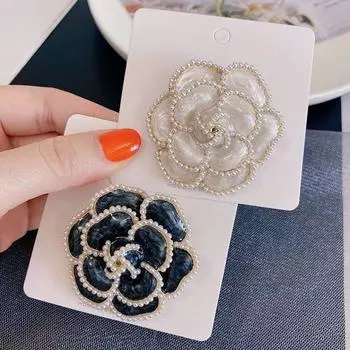 High-Grade Camellia Brooch Female Pearl Dripping Oil Fancy Corsage Elegant Classic Style Suit Sweater Pin Accessories Black camellia brooch + white camellia brooch