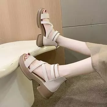 Повседневные босоножки на танкетке на высоком каблуке 35