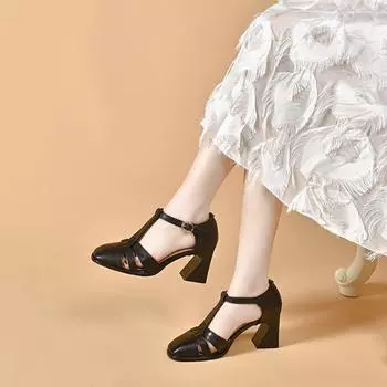 High-heeled sandals women s summer new square head hollow T-button woven women s sandals simple hollow Roman sandals 34