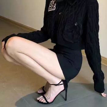 High heels female summer 2025 new black one-word strap stiletto sexy niche fairy style Internet celebrity sandals 35