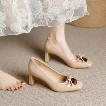 High heels femininity advanced not tired feet 2025 spring beautiful small heels French thick heel with skirt evening single shoes 34