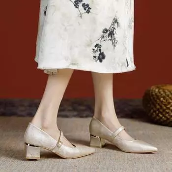 High heels femininity advanced not tired feet new Chinese style embroidered champagne engagement shoes cheongsam Xiuhe shoes 34