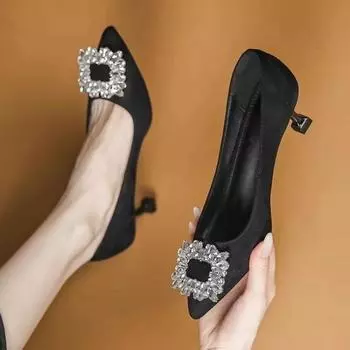 High heels women s 2025 spring new pointed head versatile thin heel diamond buckle French temperament socialite banquet black 34