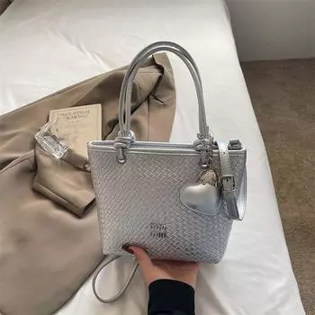 High sense fashion versatile hand bag women s spring and summer new retro shoulder bag niche bucket bag серебряный