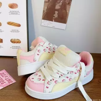 High-value dopamine strawberry bread shoes women s board shoes niche platform casual shoes versatile students 35