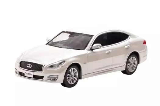 Hiko Seven CARNEL Nissan Fuga Hybrid 2015 Crystal White Pearl Готовый продукт 1/43 (Y51)